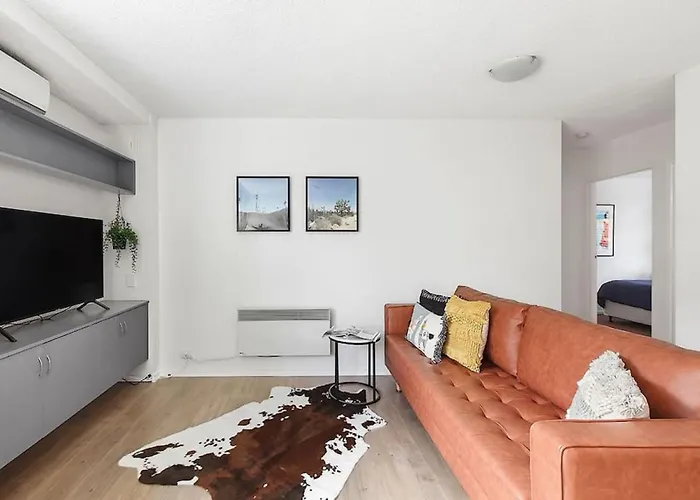 Bright, Stylist Apartment In Richmond Terrace