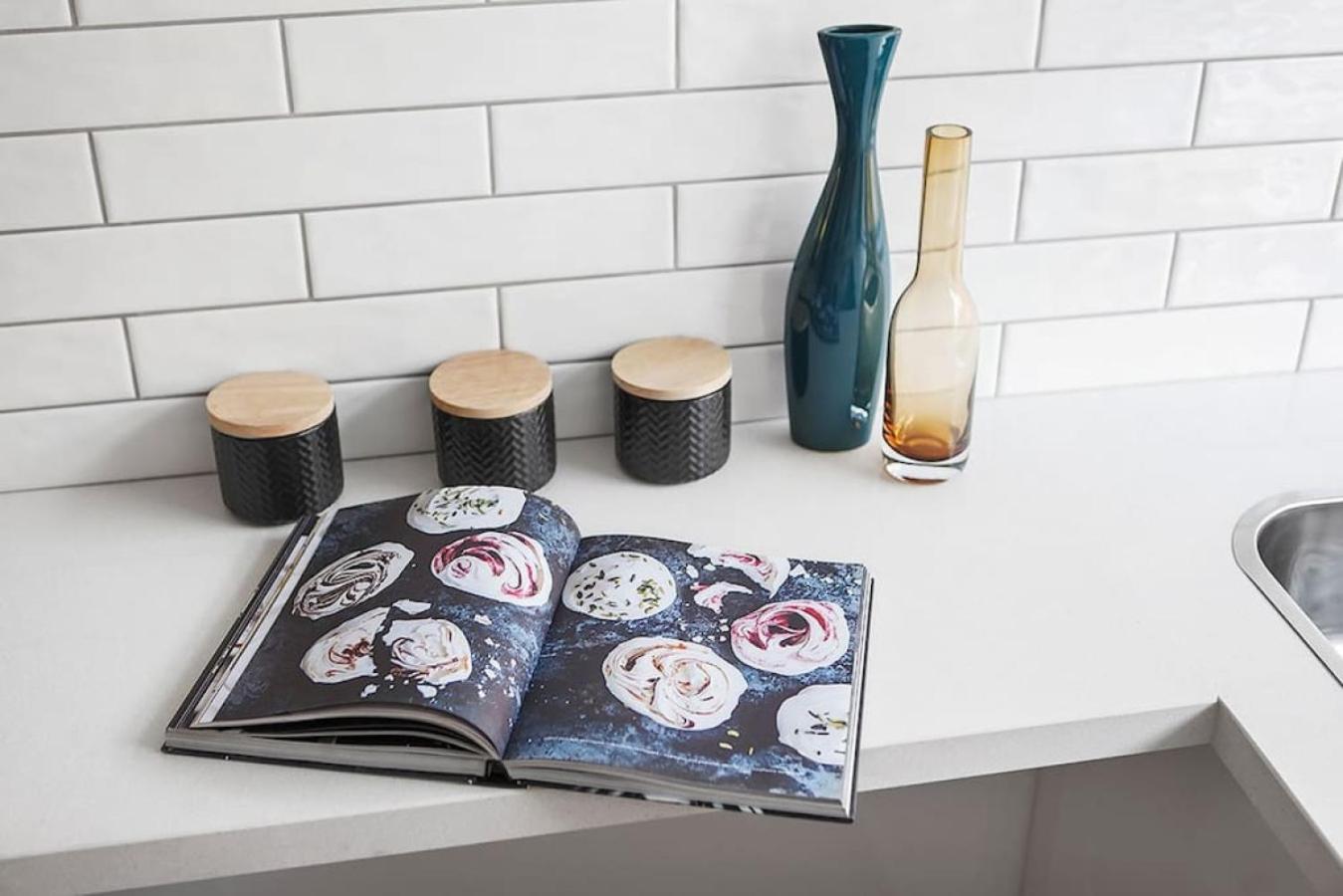 Apartment Bright, Stylist In Richmond Terrace