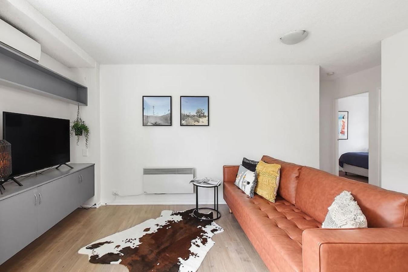 Bright, Stylist In Richmond Terrace Apartment Melbourne